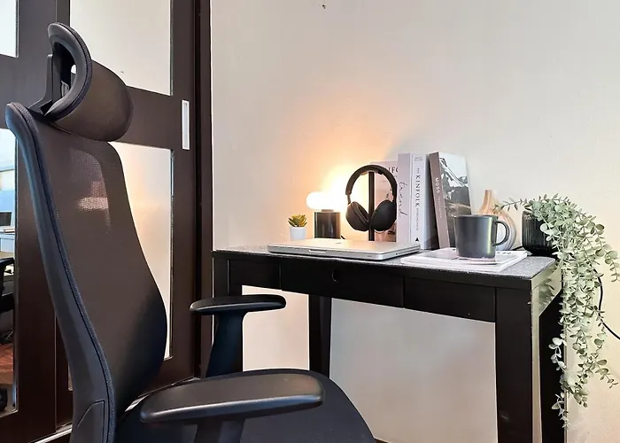 Vibrant Modern 57 Sqm - Ultra Fast Wifi - Bts Thonglor 아파트