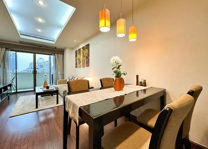 Vibrant Modern 57 Sqm - Ultra Fast Wifi - Bts Thonglor 방콕